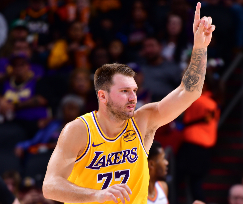 双方此前季, 布朗尼率队, dingy 双方此前季, 布朗尼率队, dingy