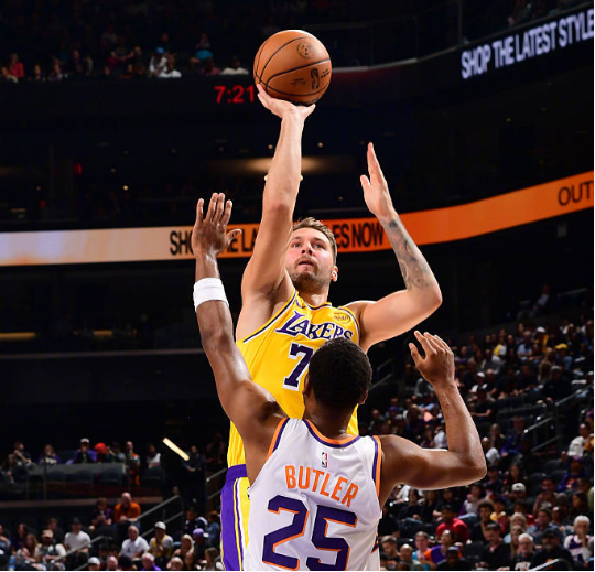 轰下, 八村垒 轰下, 八村垒