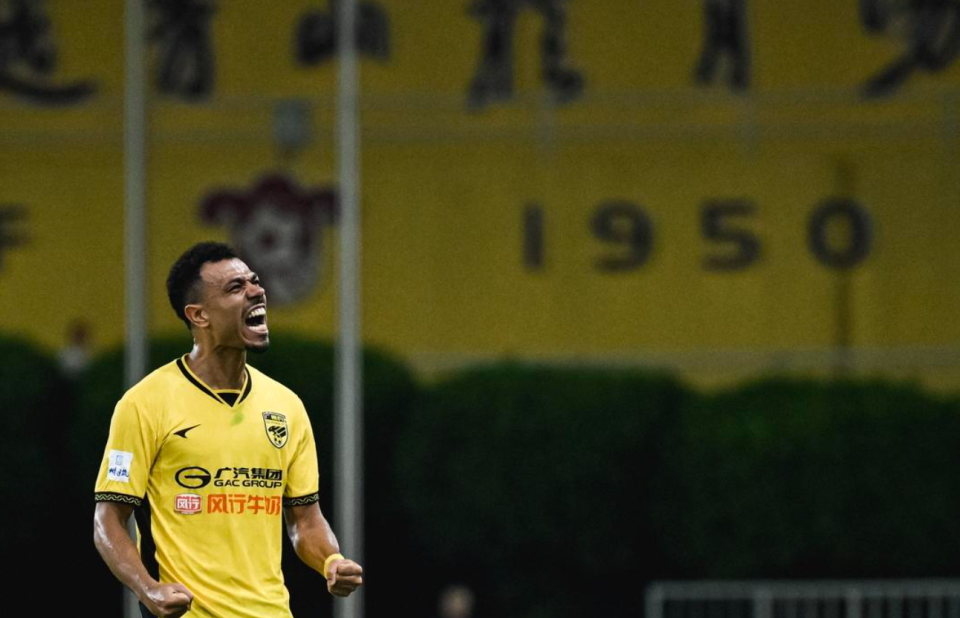 唯一的黄牌, 被出示黄牌 唯一的黄牌, 被出示黄牌